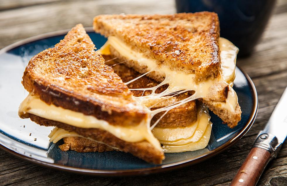 This Is Where To Go For The BEST Grilled Cheese In Michigan