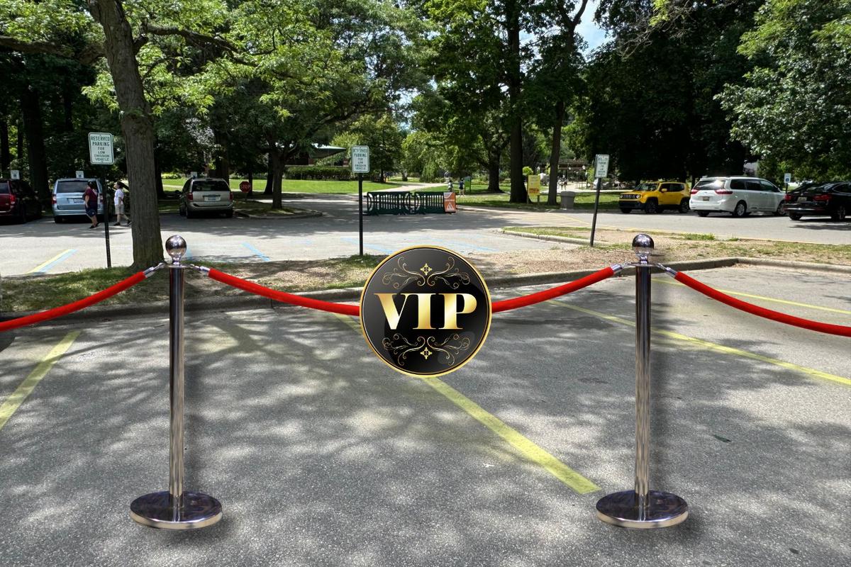 Read more about the article How to get free VIP parking at John Ball Zoo