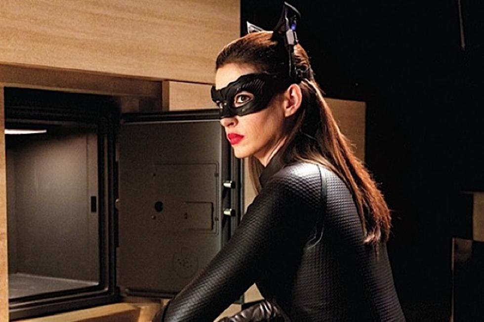 &#8216;The Dark Knight Rises&#8217; Catwoman Teaser Poster Is Late For The Party