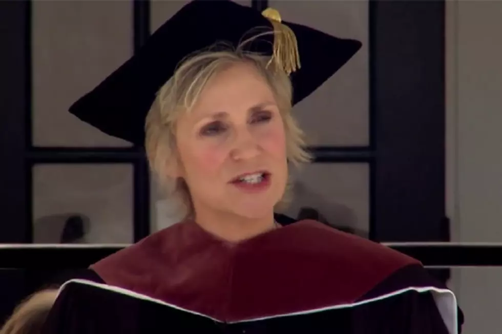 &#8216;Glee&#8217; Star Jane Lynch Delivers Funny and Inspirational Commencement Address