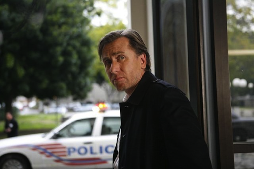 Tim Roth to Star in “Bank Robbery Family Drama” on FX