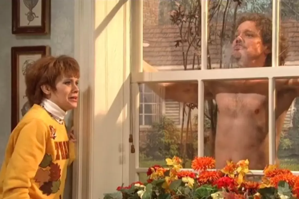 ‘SNL’ Deleted Scenes: Jeremy Renner Has a Shirtless Thanksgiving