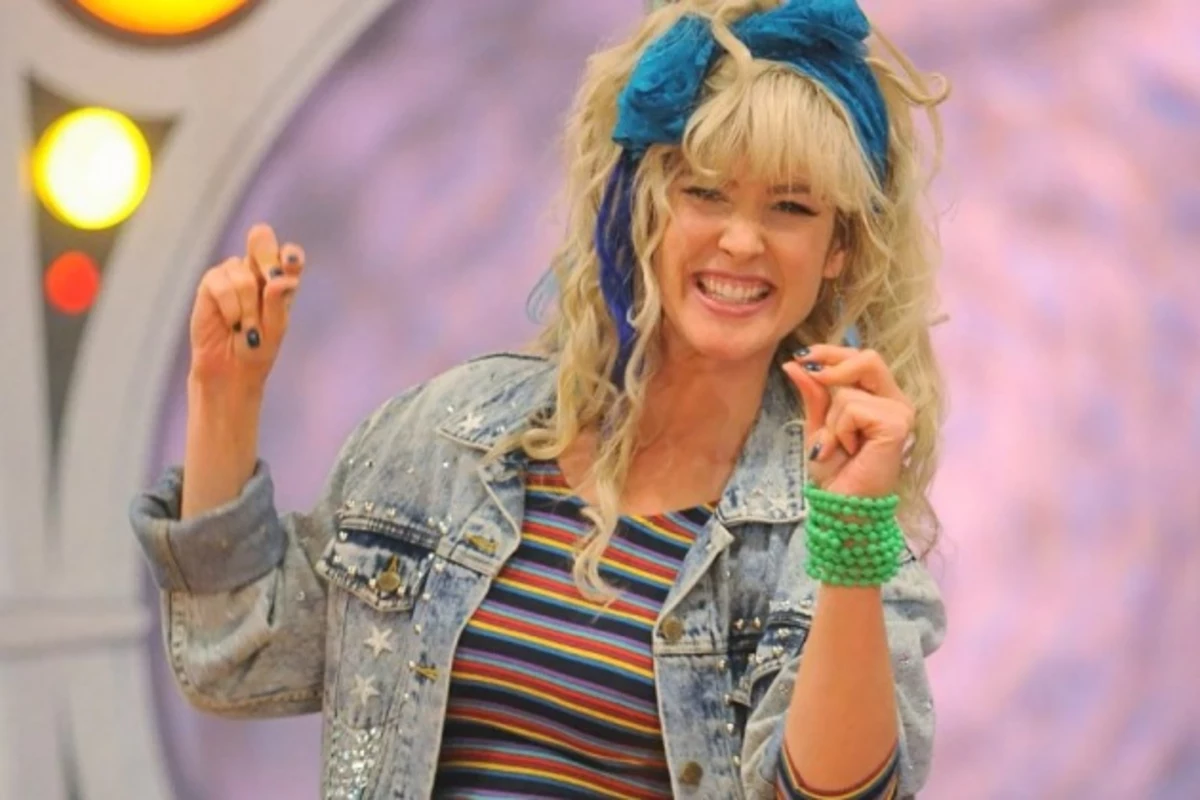 How I Met Your Mother' Brings Back Alan Thicke and More Canadians for Robin  Sparkles' Return!
