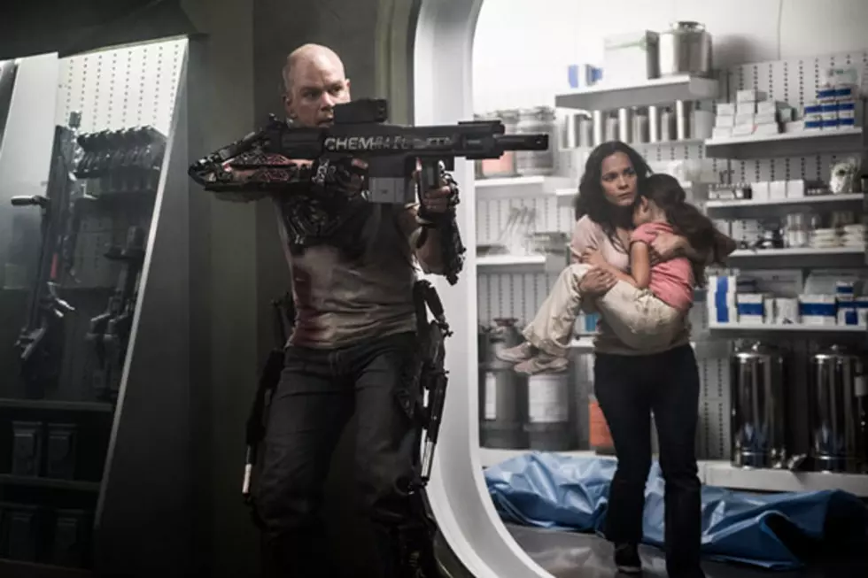 &#8216;Elysium&#8217; Photos: Cy-&#8216;Bourne&#8217; Matt Damon Must Infiltrate Paradise