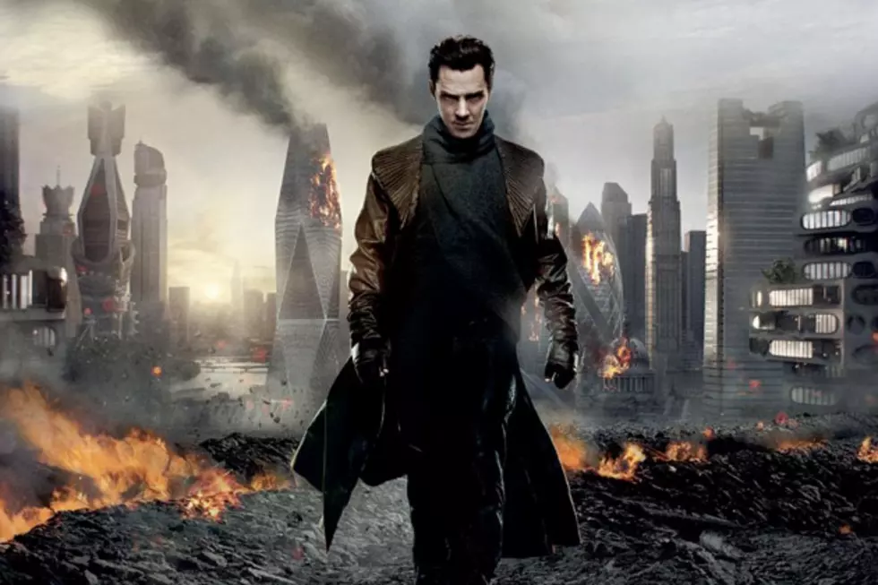 New &#8216;Star Trek Into Darkness&#8217; Poster and Pictures: Earth is in Big Trouble