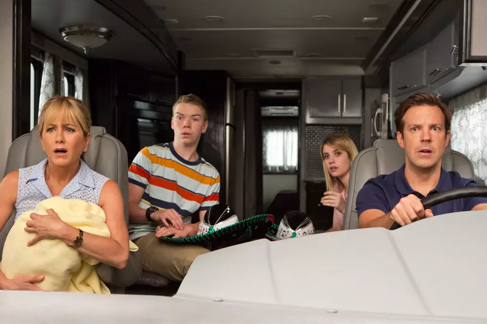 ‘We’re The Millers’ Red Band NSFW Trailer: Jennifer Aniston and Jason Sudeikis Smuggle Drugs