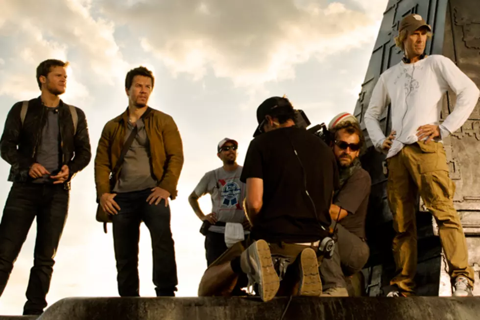 ‘Transformers 4′ First Look: Michael Bay and Mark Wahlberg Are Ready for Action