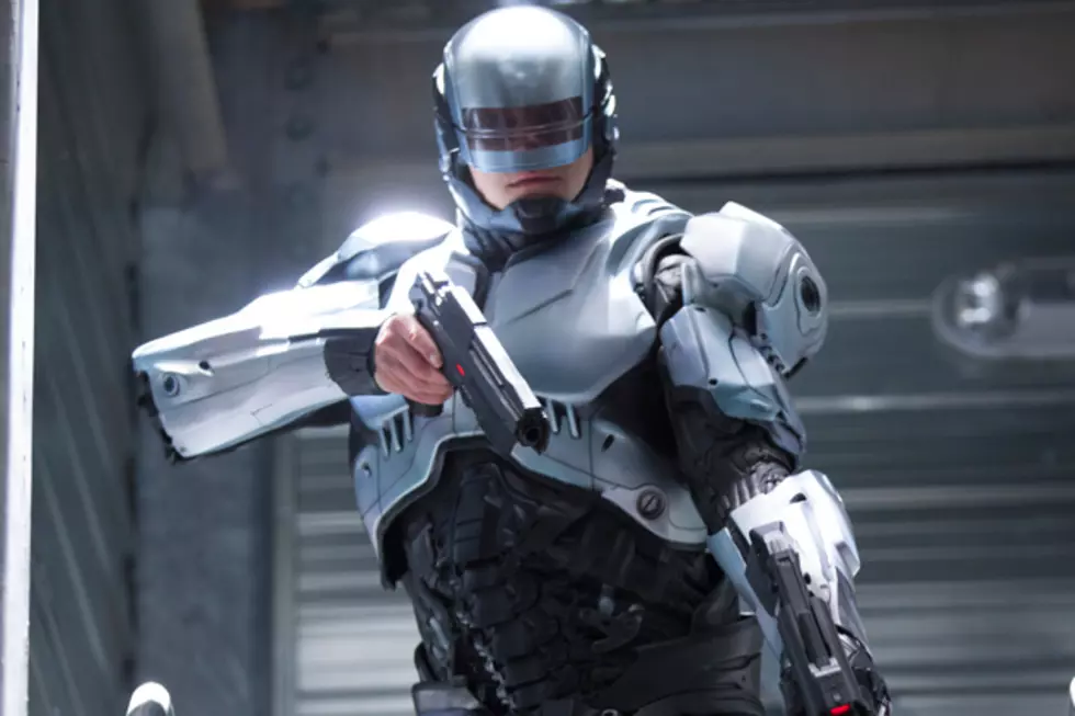&#8216;RoboCop&#8217; Poster: Stare Down the New and Improved Alex Murphy