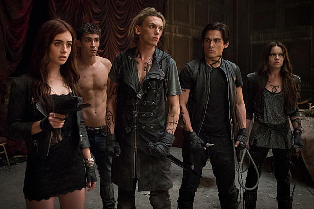 The Mortal Instruments' Trailer: Lily Collins Is Saved by Werewolves