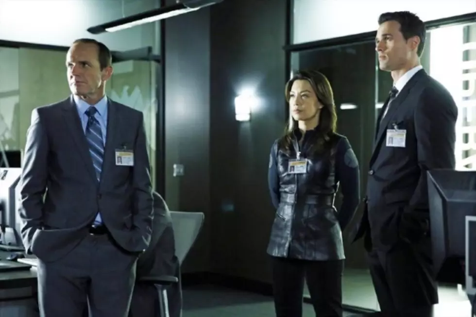 Marvel’s ‘Agents of S.H.I.E.L.D.’ “FZZT” Sneak Peek: Does Coulson Know the Truth?