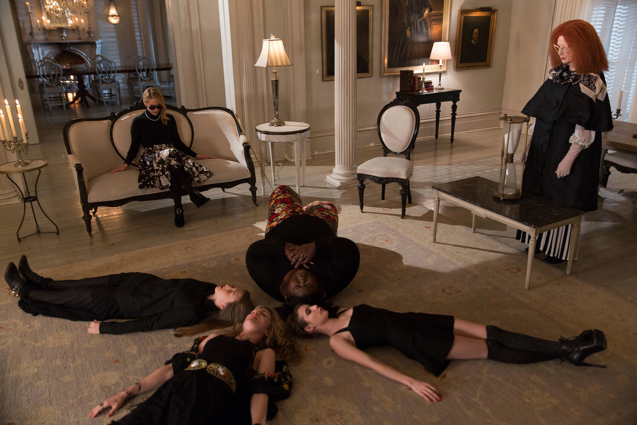 American Horror Story Coven Finale Spoilers Photos.