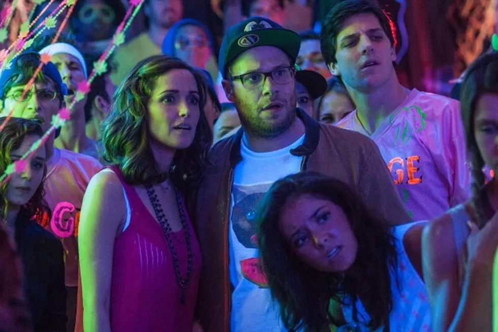 ‘Neighbors’ Clips: Seth Rogen and Zac Efron Meet Up, Awkwardness Ensues