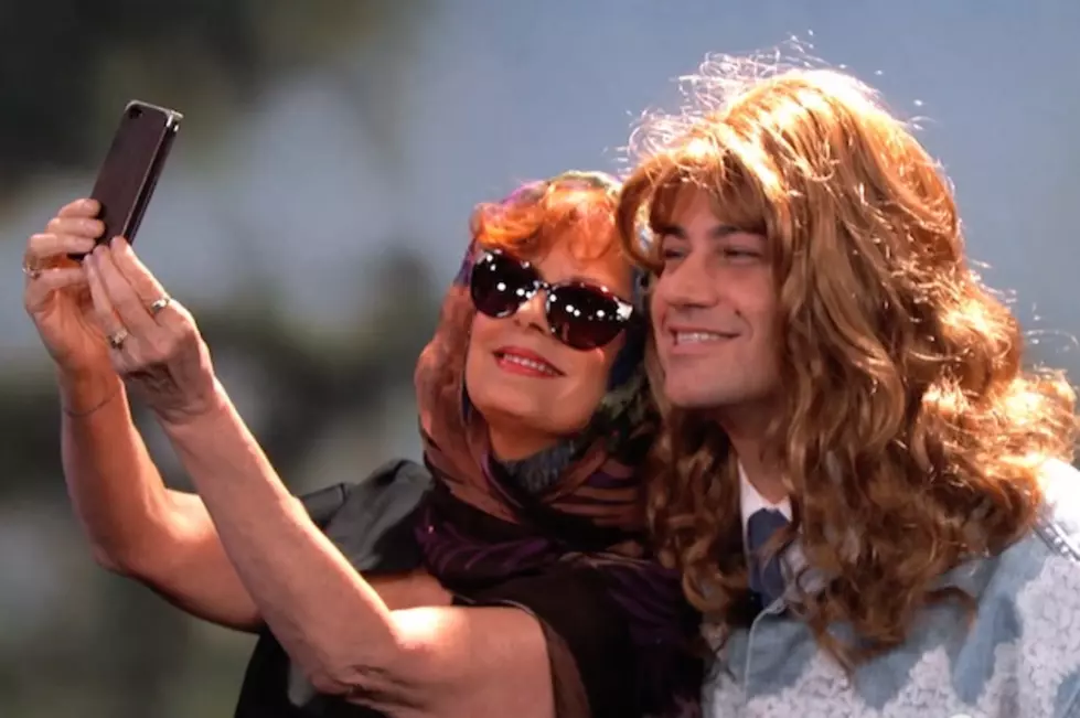 Jimmy Kimmel and Susan Sarandon Make Their Own Modern ‘Thelma & Louise’ Selfie