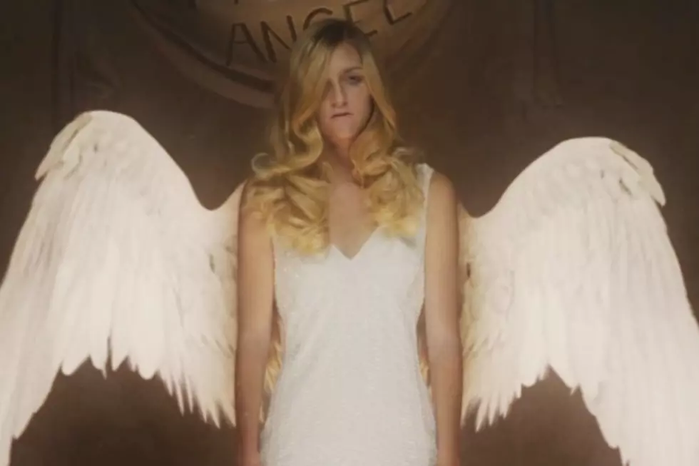 ‘American Horror Story: Freak Show’ Teaser Reveals Angels in the Fall [Update]