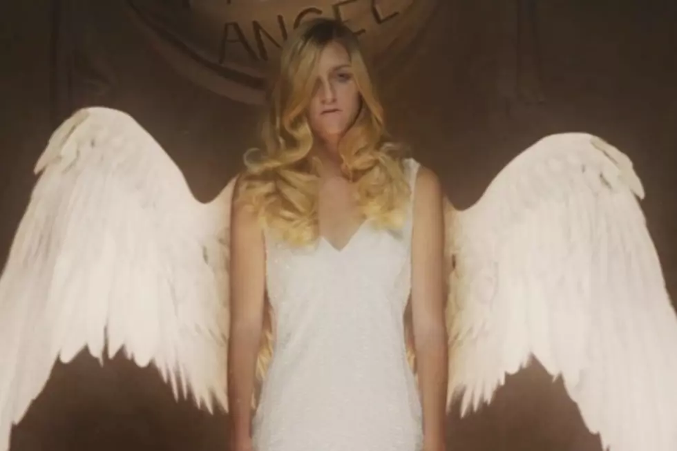 American Horror Story Freak Show Trailer Tease: Fallen Angel