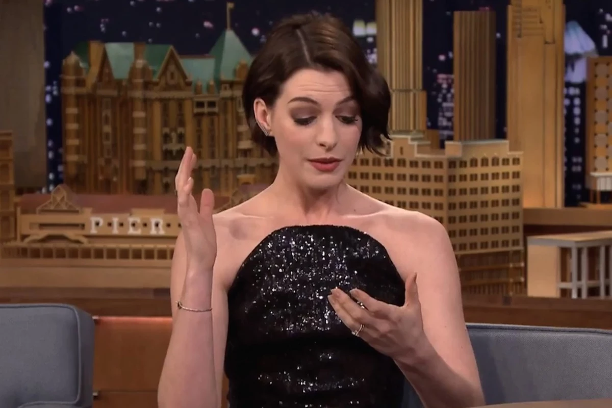 About That One Time Anne Hathaway Gate-Crashed Matthew McConaughey’s House