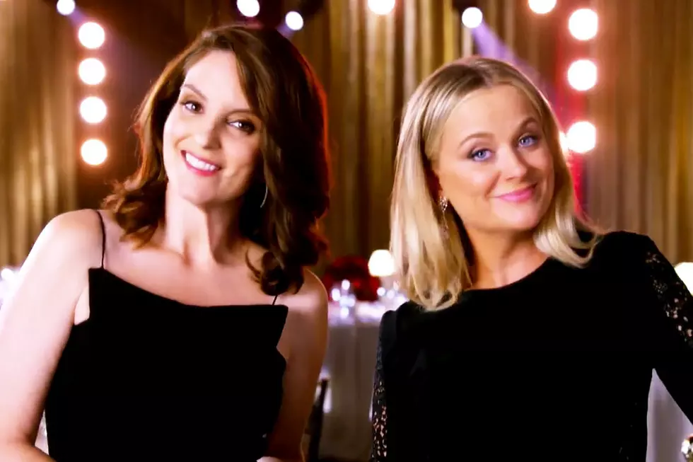 Tina Fey & Amy Poehler's First 2015 Golden Globes Promos