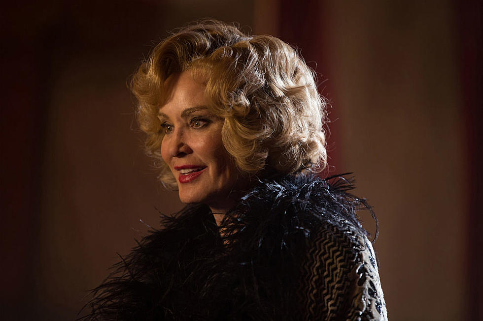 'American Horror Story: Freak Show' Review: "Curtain Call"