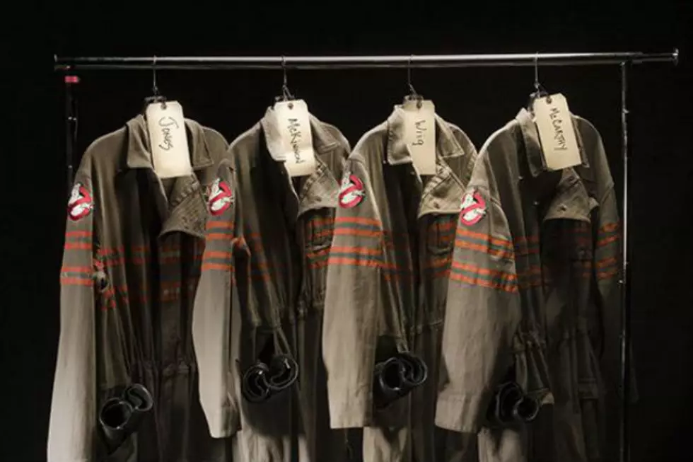 ‘Ghostbusters’ First Look: Director Paul Feig Shares Photo of New Ghost-Busting Costumes