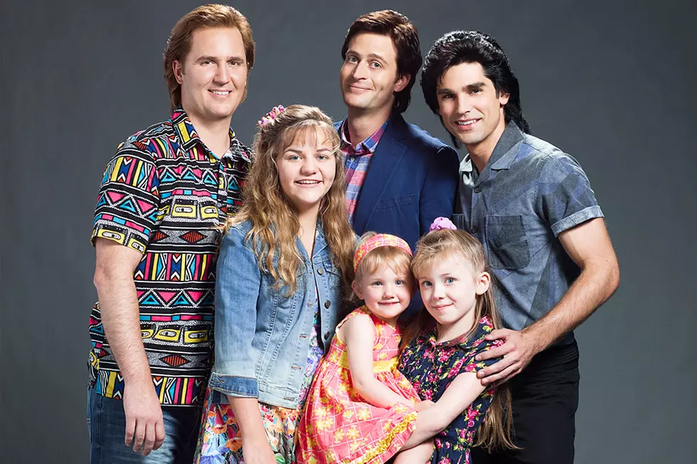 Lifetime 'Unauthorized Full House Story' Reveals Cast Photo