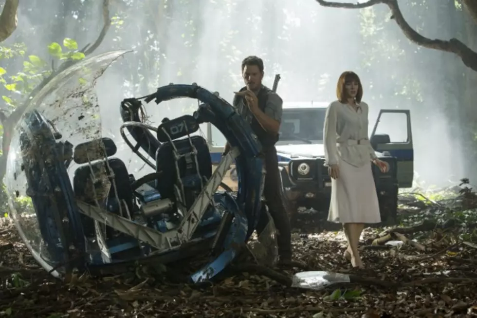 ‘Jurassic World’ Review: The Park Is Open and Full of Dumb People