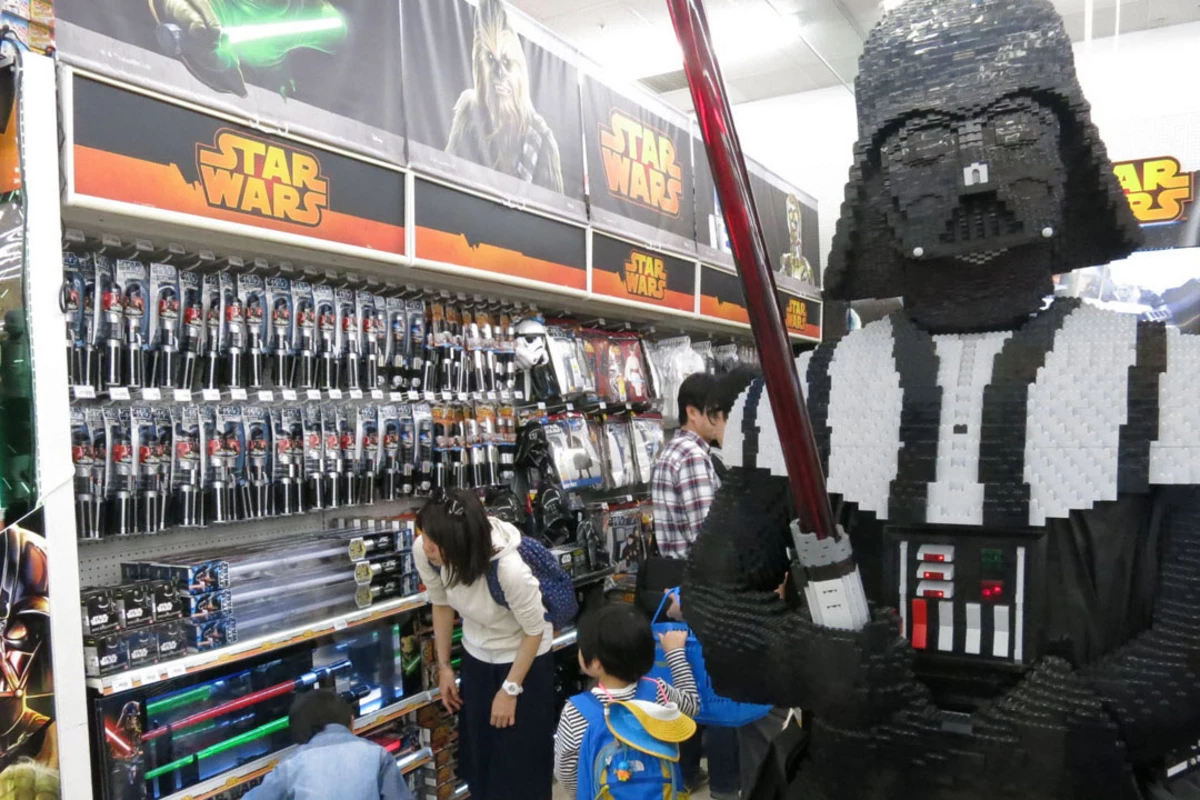 New 'Star Wars' toys ready to hit shelves in force