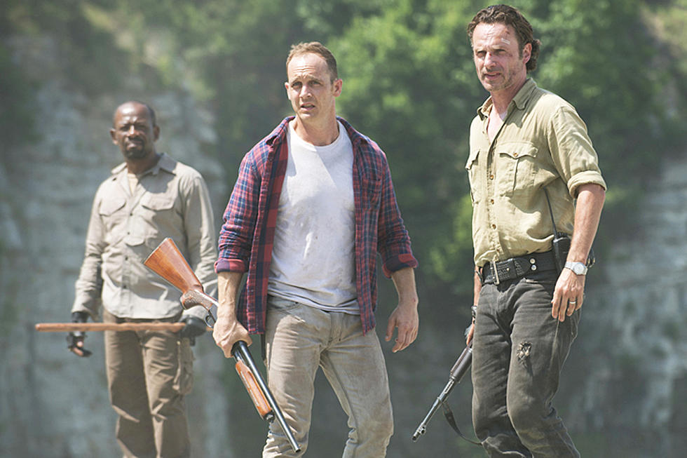 New 'Walking Dead' S6 Rumors: Jesus On-Set, Casting Negan