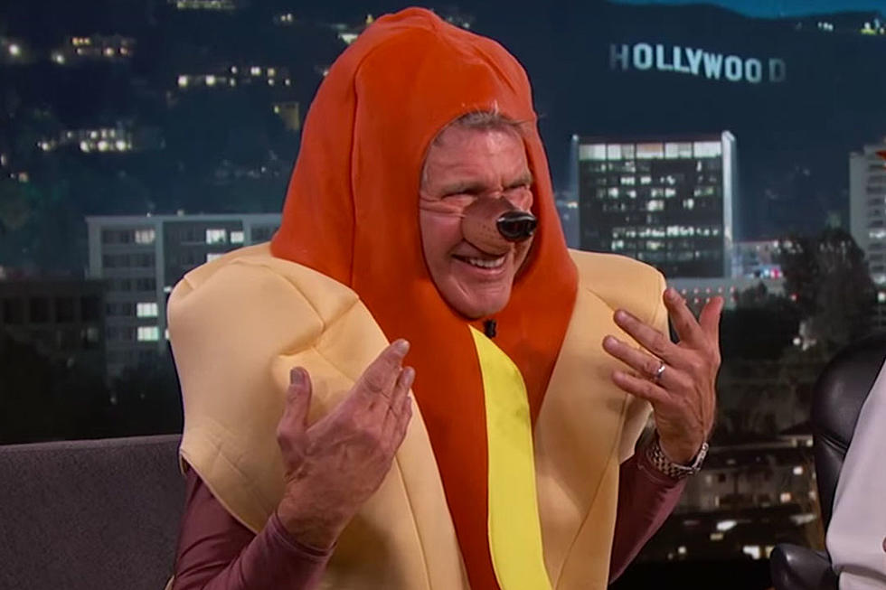 Harrison Ford Talks ‘Star Wars: The Force Awakens’ While Dressed As A Hot Dog