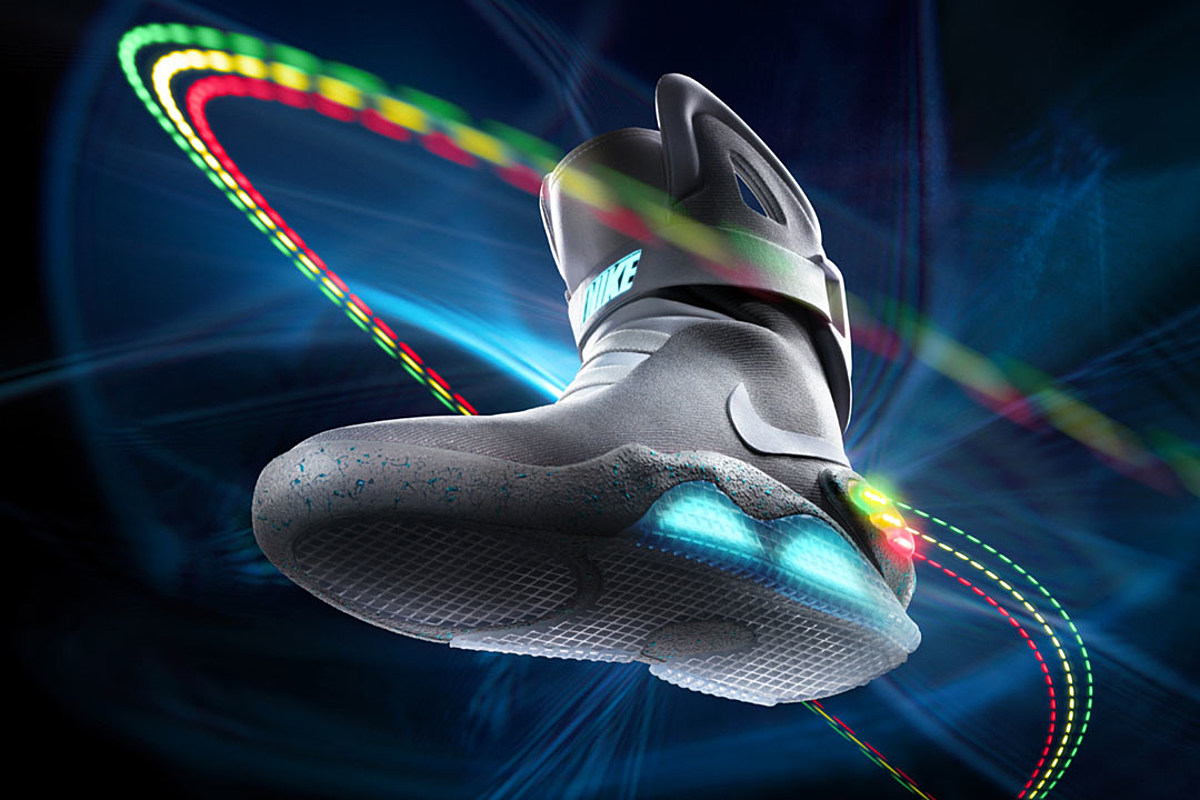 Documento inferencia Aclarar Nike Releases New Video of 'Back to the Future' Inspired Self-Lacing  Sneakers