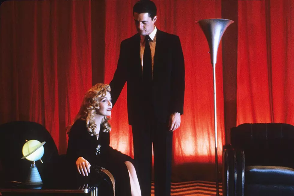 Showtime 'Twin Peaks' Revival Officially Pushed to 2017