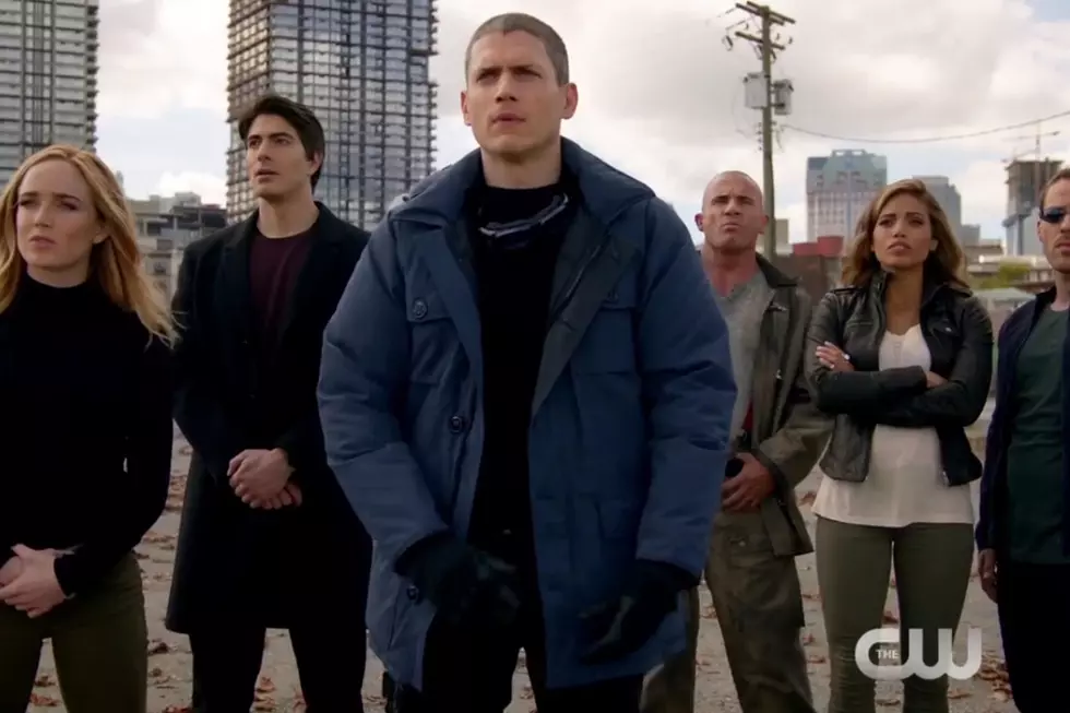 ‘Legends of Tomorrow’ Teases Batman, Superman and More in Insane New Trailer