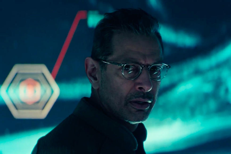 ‘Independence Day: Resurgence’ Extended Trailer: Even More Landmarks Get Trashed