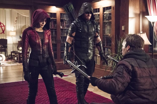 Review: ‘Arrow’ Pays its ‘Blood Debts,’ Back in Fighting Form With Felicity Twist