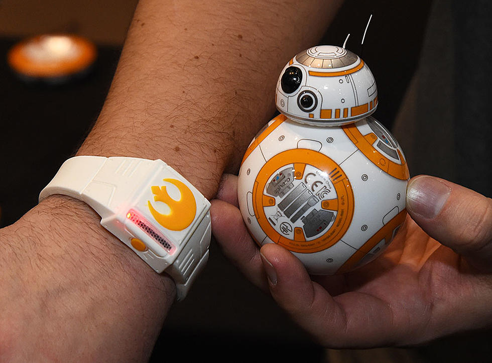 Soon You’ll Be Able to Control Your Sphero BB-8 With the Force (Your Hand)