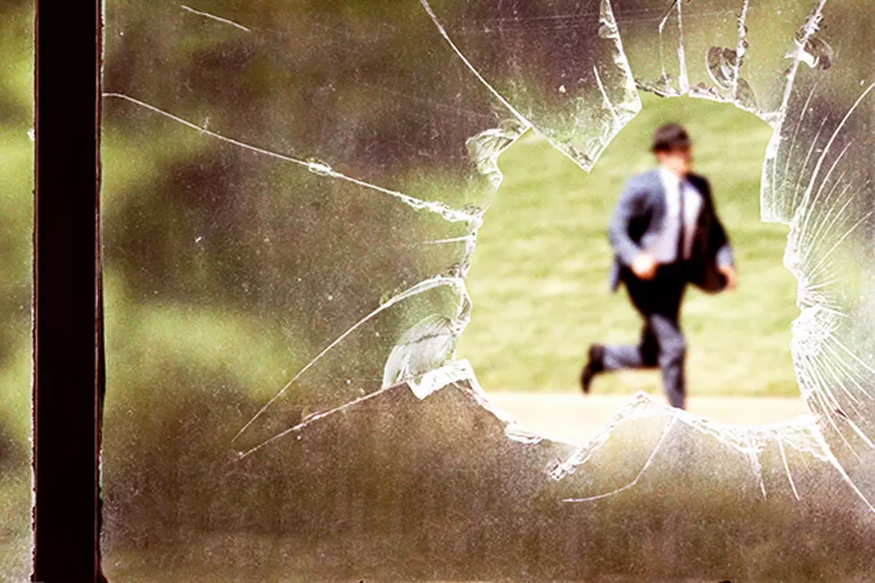 Hulu ‘11.22.63’ Clip: James Franco Investigates JFK Murder
