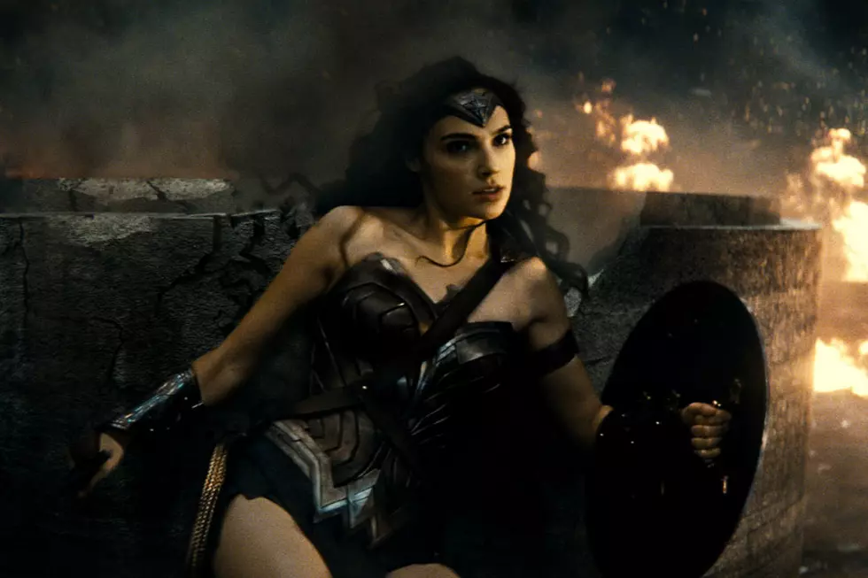 ‘Batman v Superman’ Reveals New Wonder Woman Image