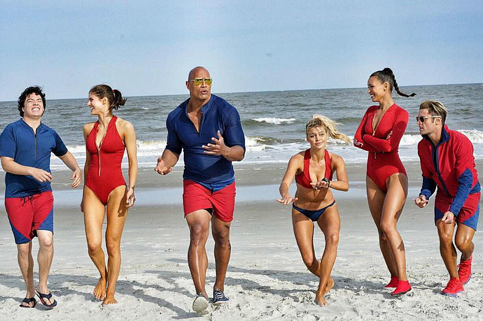Dwanta Claus and the Rest of the ‘Baywatch’ Cast Suit Up for Christmas