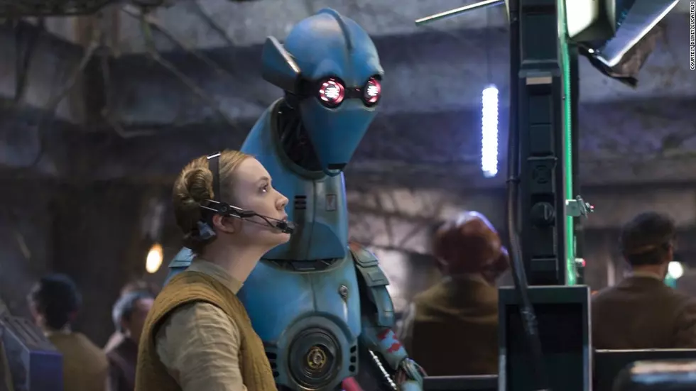 New ‘Star Wars: Episode 8’ Set Photos Reveal New Aliens, Plus Billie Lourd Returns For Bigger Role