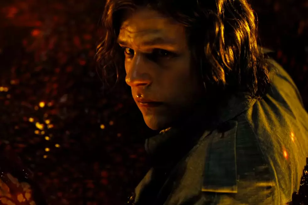 ‘Batman vs. Superman’ Deleted Scene: What the Heck Is Going on Here?