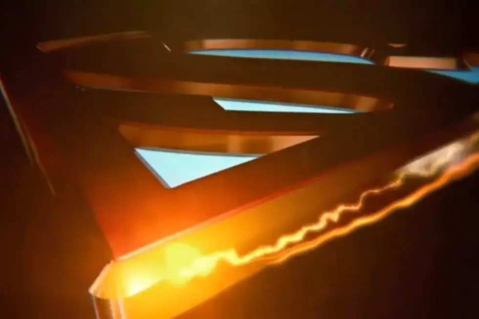 ‘Supergirl’ ‘Flash’ Crossover Teaser Teams the ‘Worlds Finest’ Logos