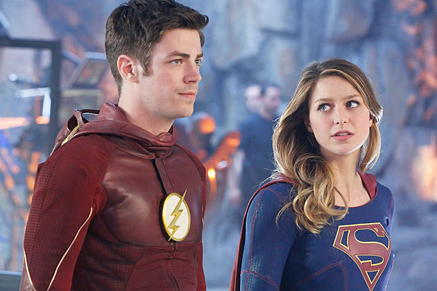 Review: ‘Supergirl’-‘Flash’ Crossover Speeds Right Past ‘Batman v. Superman’ Comparison