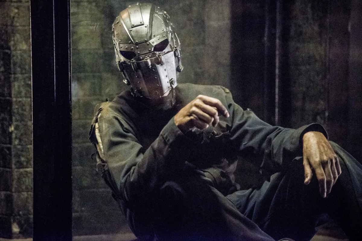 Flash' Teases Insane, 'Beautiful' Man in Iron Mask Reveal