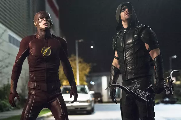 Stephen Amell Downplays ‘Flash’ Twist Affecting ‘Arrow’ Season 5