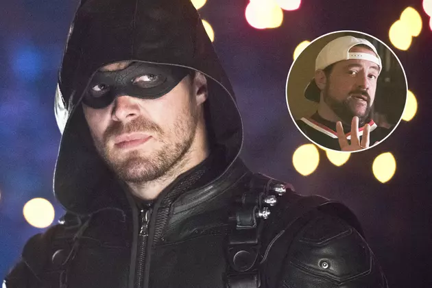 Stephen Amell Says Kevin Smith Won’t Direct ‘Arrow’ This Year (Or He Will?)