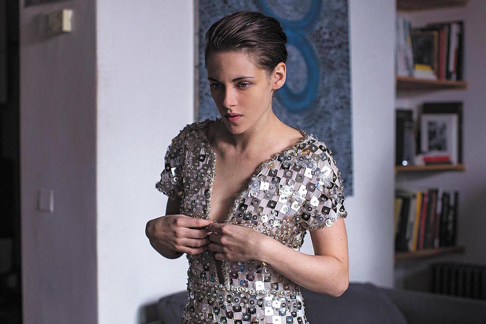 Kristen Stewart Is Haunted in the New ‘Personal Shopper’ Trailer