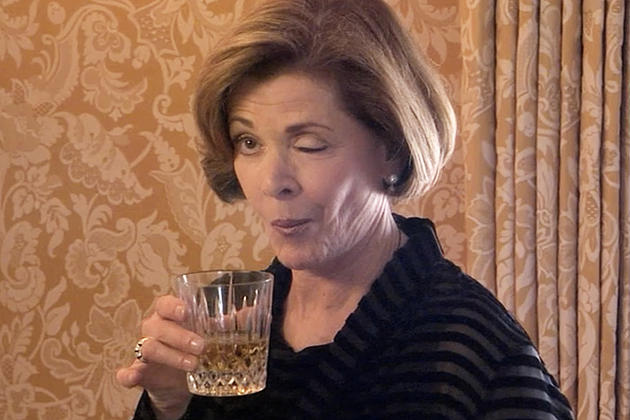 Jessica Walter Brings Latest ‘Arrested Development’ S5 Update (Maybe)