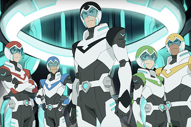 Netflix’s ‘Voltron’ Reforms in First Season 2 Trailer and Poster