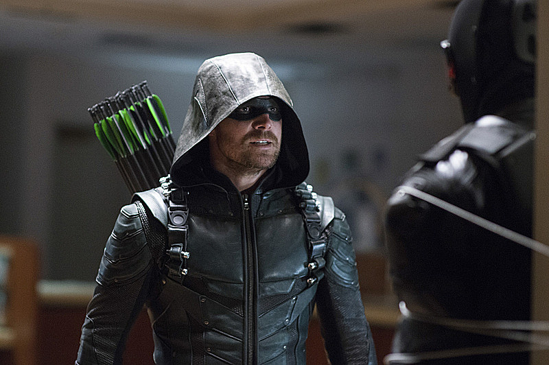 Arrow' First Look at DC's Vigilante Costume in 'Vigilante'
