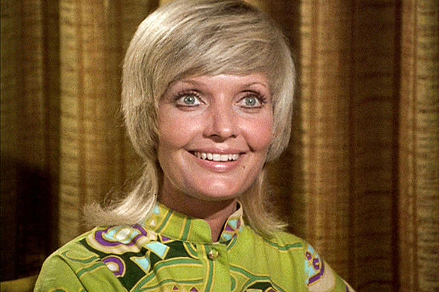 Florence Henderson, ‘Brady Bunch’ Mother and Star, Dies at 82