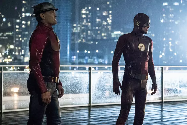 Review: ‘Flash’ Haunts Winter Finale With Three Twists of Christmas ‘Present’